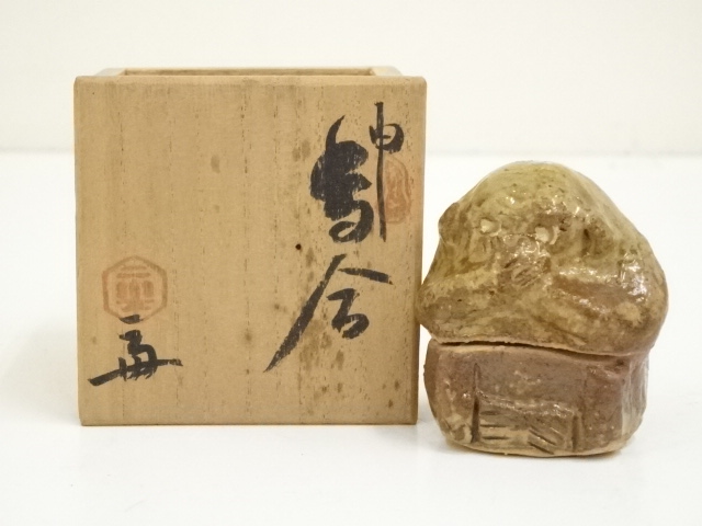 【即購入可】赤膚焼／土色見本／鹿／骨董／古美術／工芸／古民藝／茶道／煎茶／茶寵 赤膚焼 古瀬尭三造 立鹿文茶碗（春日大社箱書）（共箱） 茶道